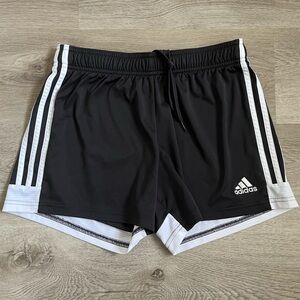 Adidas aeroready kids soccer Shorts in black size S 8/10